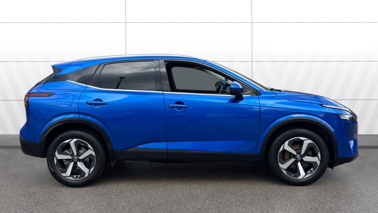 Nissan Qashqai 1.3 DiG-T MH N-Connecta 5dr Petrol Hatchback